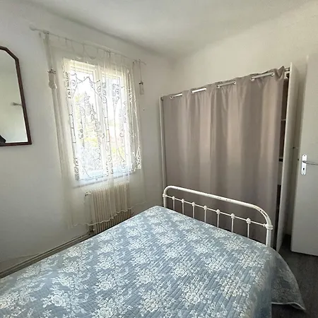 Maison Sur 2 Etages A 50m De La Avec Jardin - Fr-1-837-18 Apartment